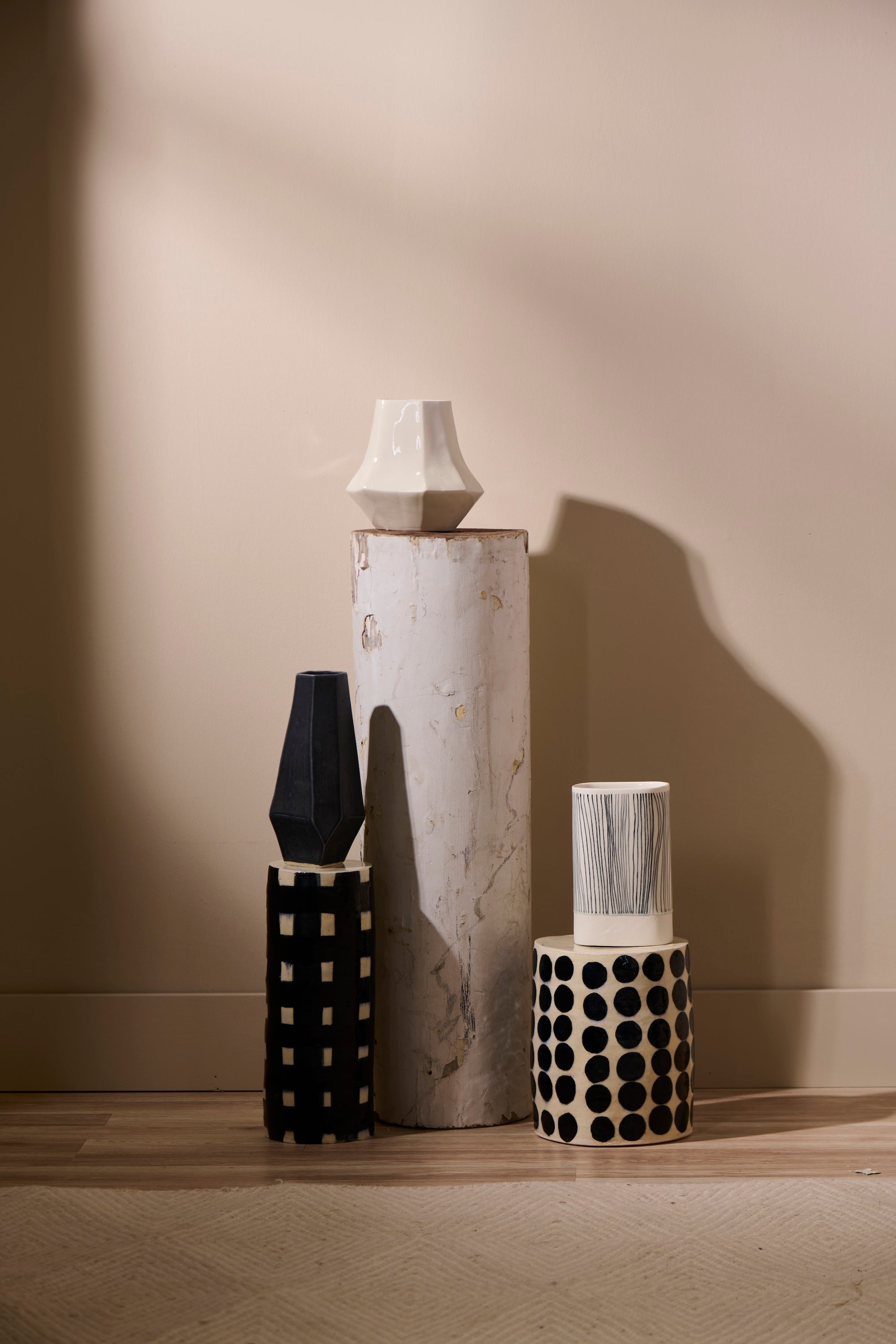 Dot Pedestal 1